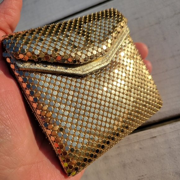 Vintage Gold Mesh Small Wallet ~ Whiting & Davis Style ~ Retro ~ Date Night ~ - Picture 4 of 15